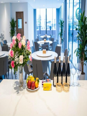 Villa 13 giường - 11 phòng ngủ - bể bơi - billiard - BBQ - Trung tâm bãi Cháy